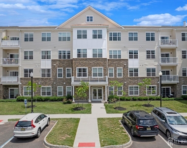 131 Lorhan Drive - Photo Thumbnail 33