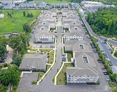 131 Lorhan Drive - Photo Thumbnail 24