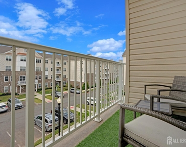 131 Lorhan Drive - Photo Thumbnail 23