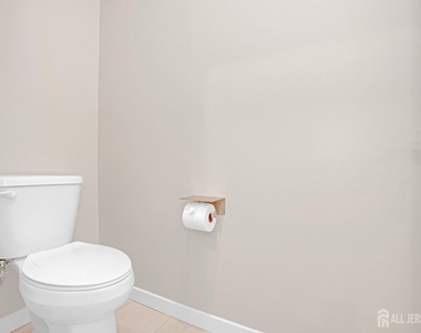 131 Lorhan Drive - Photo Thumbnail 15