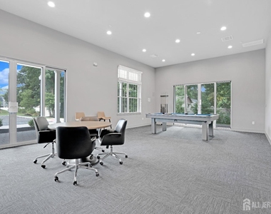 131 Lorhan Drive - Photo Thumbnail 29