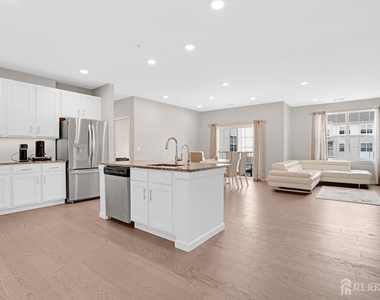 131 Lorhan Drive - Photo Thumbnail 2