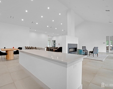 131 Lorhan Drive - Photo Thumbnail 27