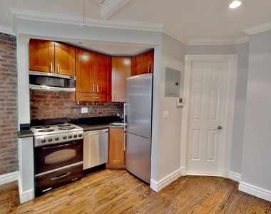 234 West 14th Street - Photo Thumbnail 2