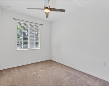 14081 Heritage Landing Boulevard - Photo Thumbnail 16