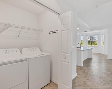 14081 Heritage Landing Boulevard - Photo Thumbnail 19