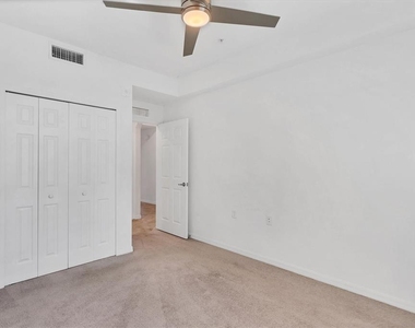14081 Heritage Landing Boulevard - Photo Thumbnail 17