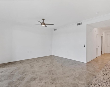 14081 Heritage Landing Boulevard - Photo Thumbnail 9