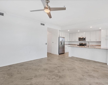 14081 Heritage Landing Boulevard - Photo Thumbnail 8