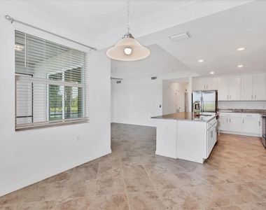 14081 Heritage Landing Boulevard - Photo Thumbnail 11