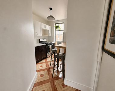 668 Hancock Street - Photo Thumbnail 4