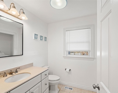 8 Hyler Drive - Photo Thumbnail 8