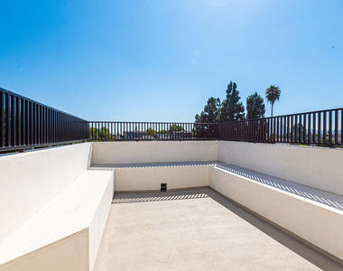 10845 N Morrison Street - Photo Thumbnail 14
