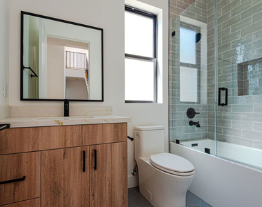 10845 N Morrison Street - Photo Thumbnail 9