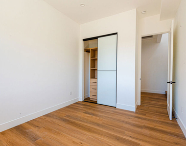10845 N Morrison Street - Photo Thumbnail 13