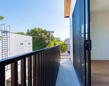 10845 N Morrison Street - Photo Thumbnail 15