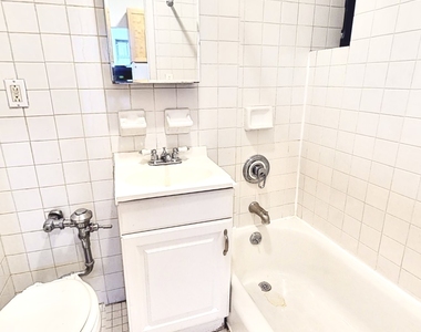 336 East 90th Street - Photo Thumbnail 3