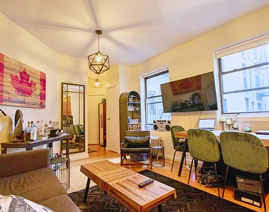 West 11th Street - Photo Thumbnail 0
