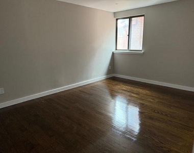 661 Chestnut Street - Photo Thumbnail 14