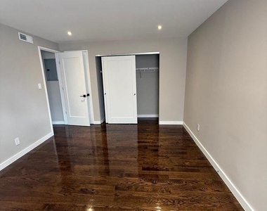661 Chestnut Street - Photo Thumbnail 10