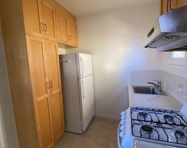 2539 7th Street - Photo Thumbnail 6