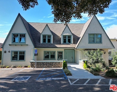 2739 S Budlong Avenue - Photo Thumbnail 1