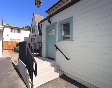 2739 S Budlong Avenue - Photo Thumbnail 29