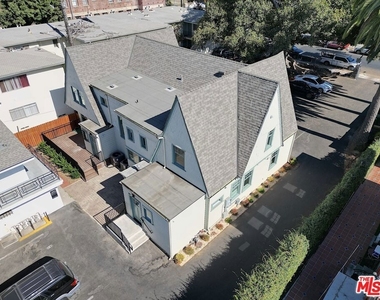 2739 S Budlong Avenue - Photo Thumbnail 32