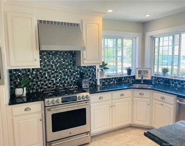 28 Beach Road - Photo Thumbnail 17