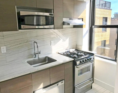 East 58th Street - Photo Thumbnail 0