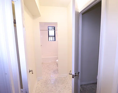 34-15 Parsons Boulevard - Photo Thumbnail 1