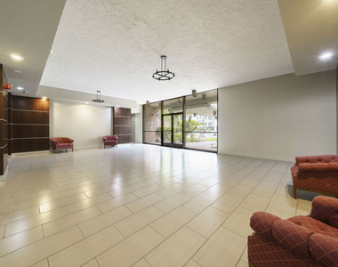 4477 Wilshire Boulevard - Photo Thumbnail 23