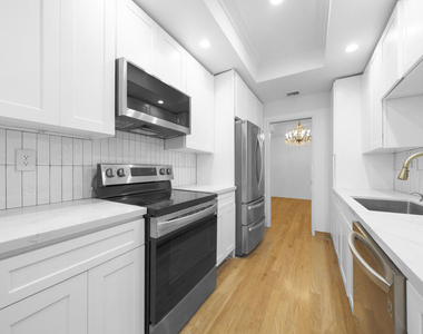 4477 Wilshire Boulevard - Photo Thumbnail 14