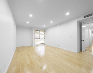 4477 Wilshire Boulevard - Photo Thumbnail 3