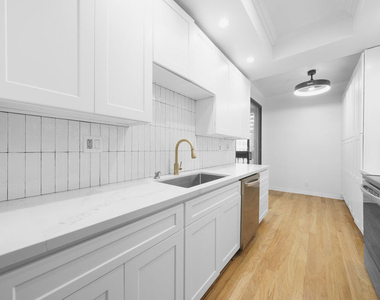 4477 Wilshire Boulevard - Photo Thumbnail 13