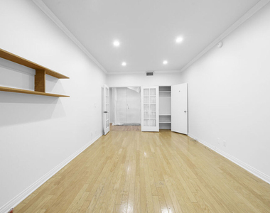 4477 Wilshire Boulevard - Photo Thumbnail 21