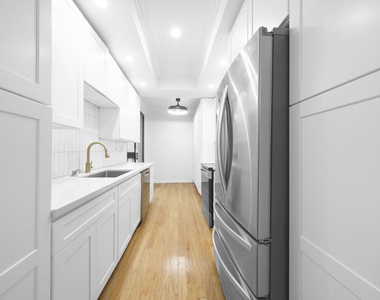 4477 Wilshire Boulevard - Photo Thumbnail 12