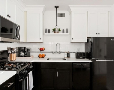 319 Nautilus Street - Photo Thumbnail 8
