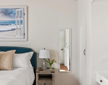 319 Nautilus Street - Photo Thumbnail 5