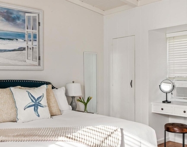 319 Nautilus Street - Photo Thumbnail 4
