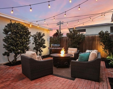 319 Nautilus Street - Photo Thumbnail 15