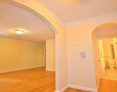 Jane Street - Photo Thumbnail 1