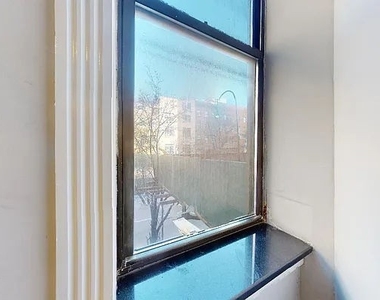 234 West 14th Street - Photo Thumbnail 4