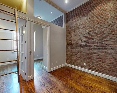 234 West 14th Street - Photo Thumbnail 6
