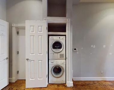 234 West 14th Street - Photo Thumbnail 9