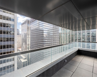 135 W 52nd St - Photo Thumbnail 13