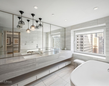 135 W 52nd St - Photo Thumbnail 12