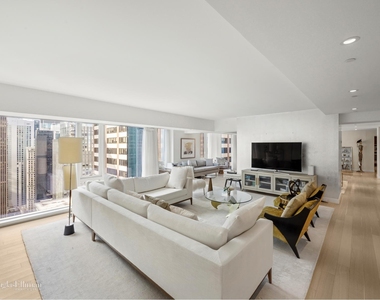 135 W 52nd St - Photo Thumbnail 3