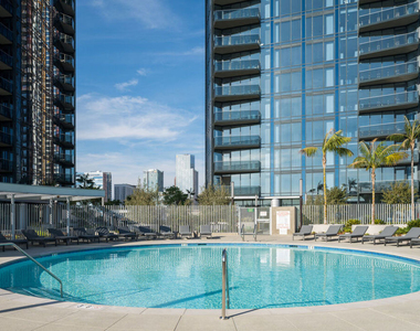 1200 S Figueroa Street - Photo Thumbnail 16
