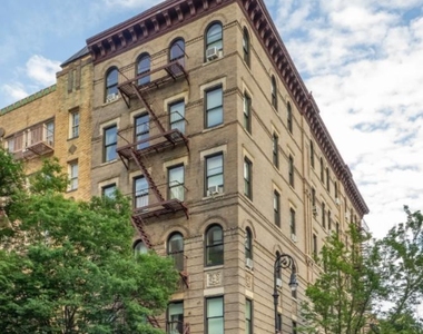 90 Bedford Street - Photo Thumbnail 1